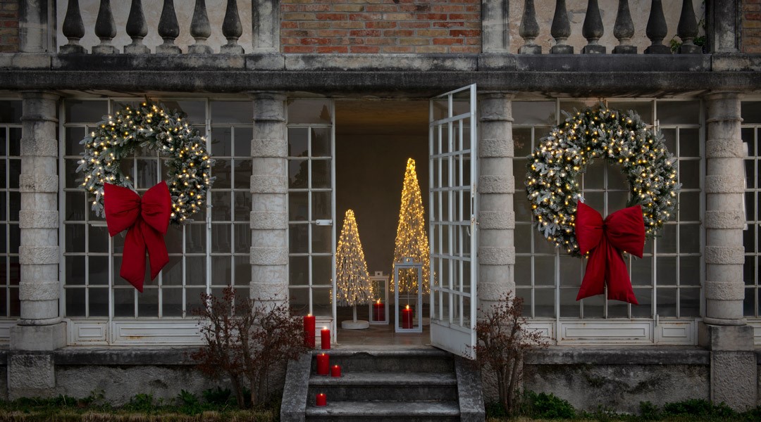  Christmas garlands with lights