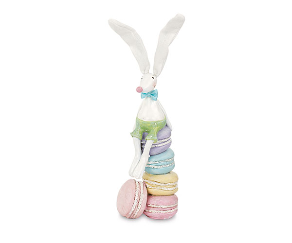CONIGLIO SEDUTO SU MACARONS